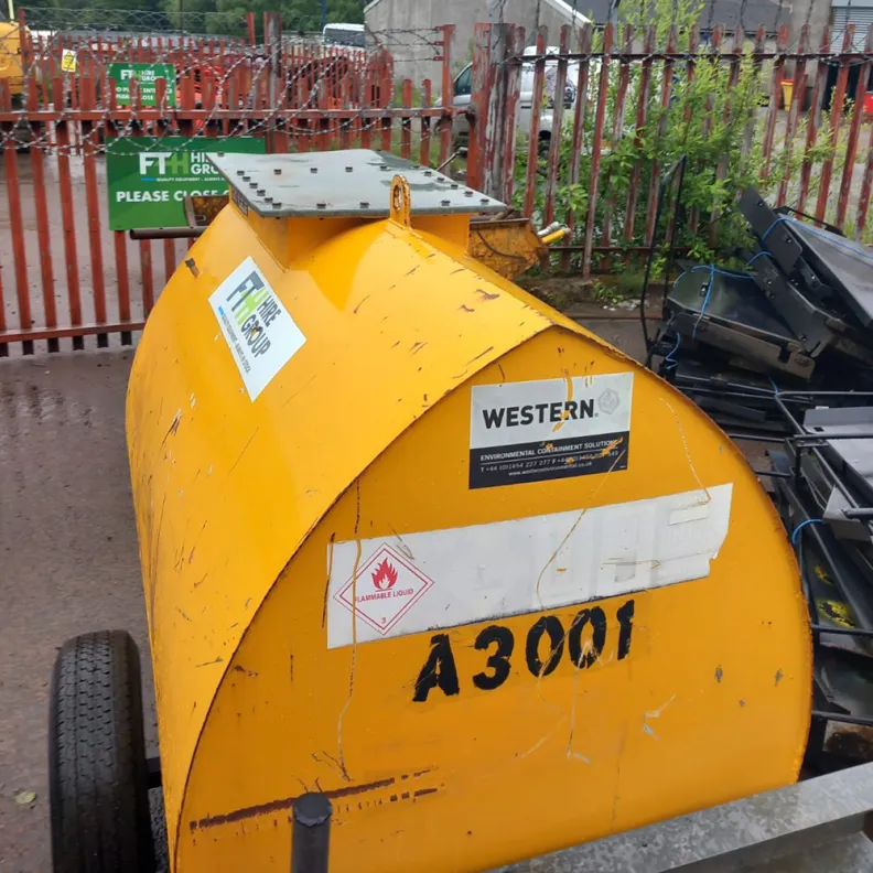 Western Global (S10ART) Site Tow Diesel Box Cube C/w 12v Pump (950 Ltr) 2014